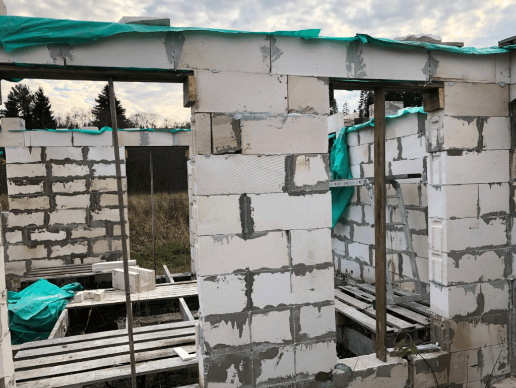 Строю дом из пенобетона в одиночку, потратил 400 000, а строители взяли бы миллион: рассказываю через что прошел | Домовой | Дизайн интерьера и ремонт